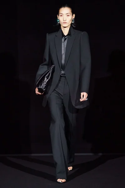 Look 1